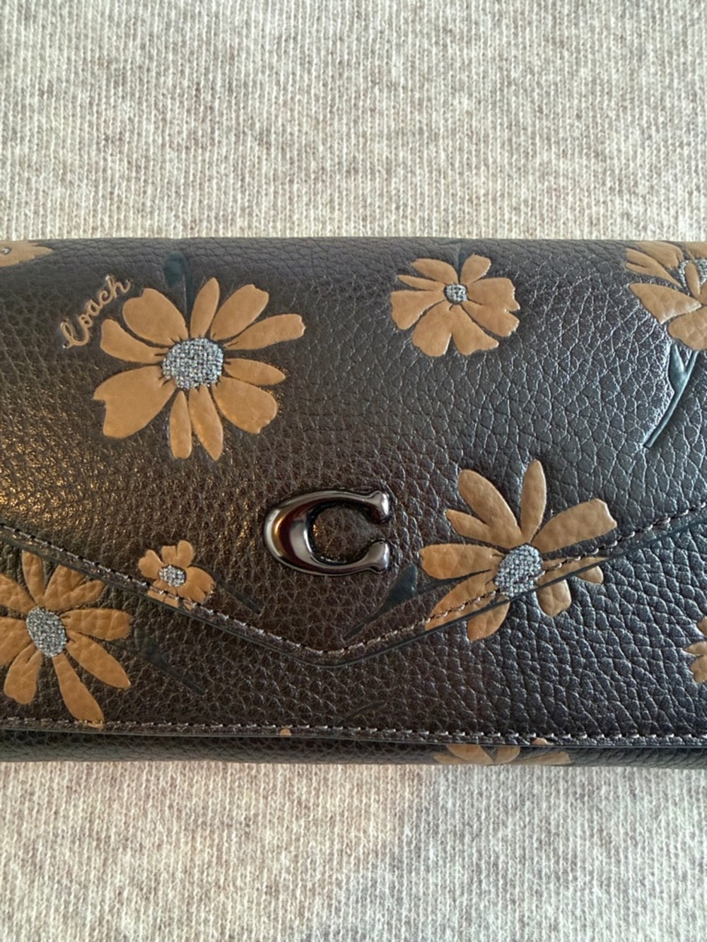 COACH Wyn Floral Printed Leather long wallet - Picture 3 of 12